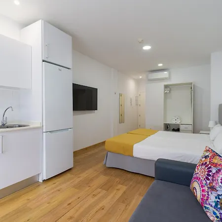 Apartment In Palmas Near Canteras *